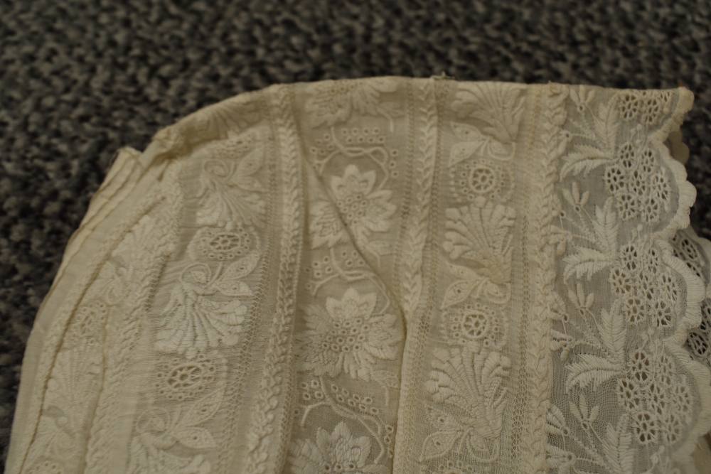 Seven Victorian and Edwardian children's and babies bonnets, including finely embroidered example. - Image 8 of 11