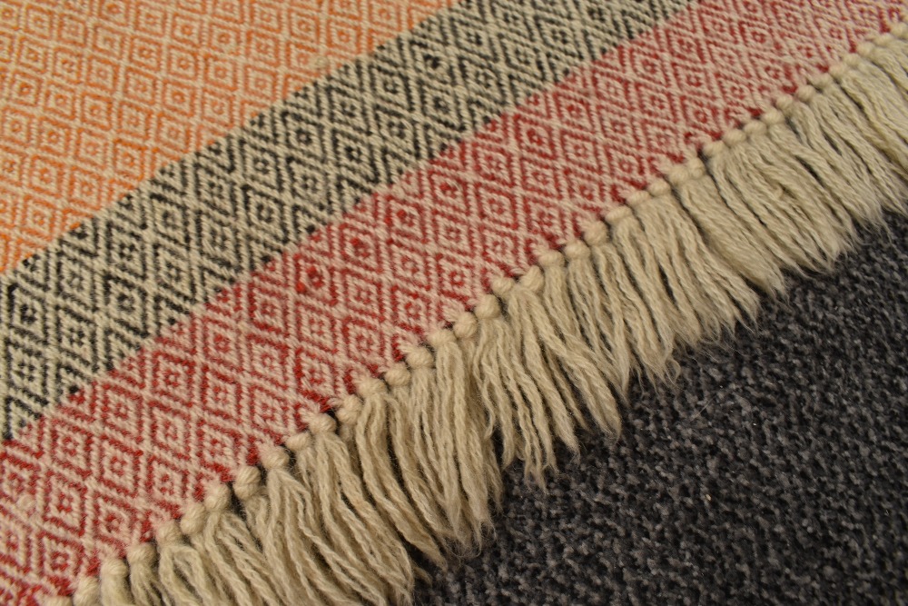A late 1920s/1930s brightly coloured 'Goose eye' blanket, woven at the Cumbria tweed mill, (Formally - Image 4 of 7