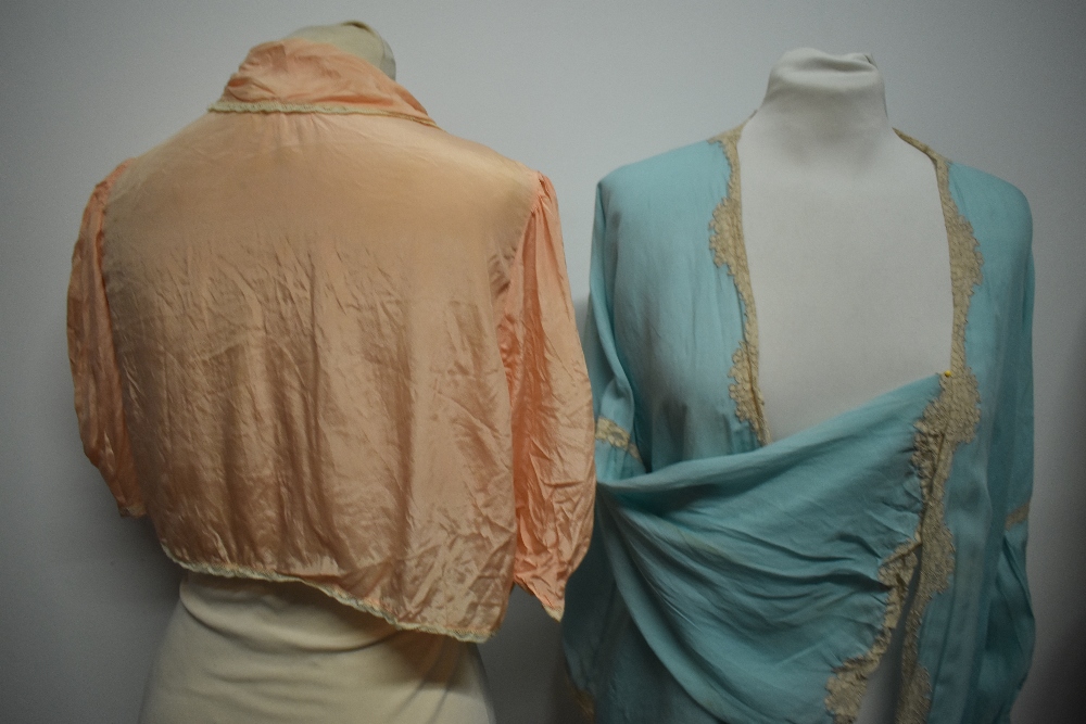 Two 1930s silk be jackets, one in pink with lace to collar and sleeves and the other blue, with deep - Image 5 of 11