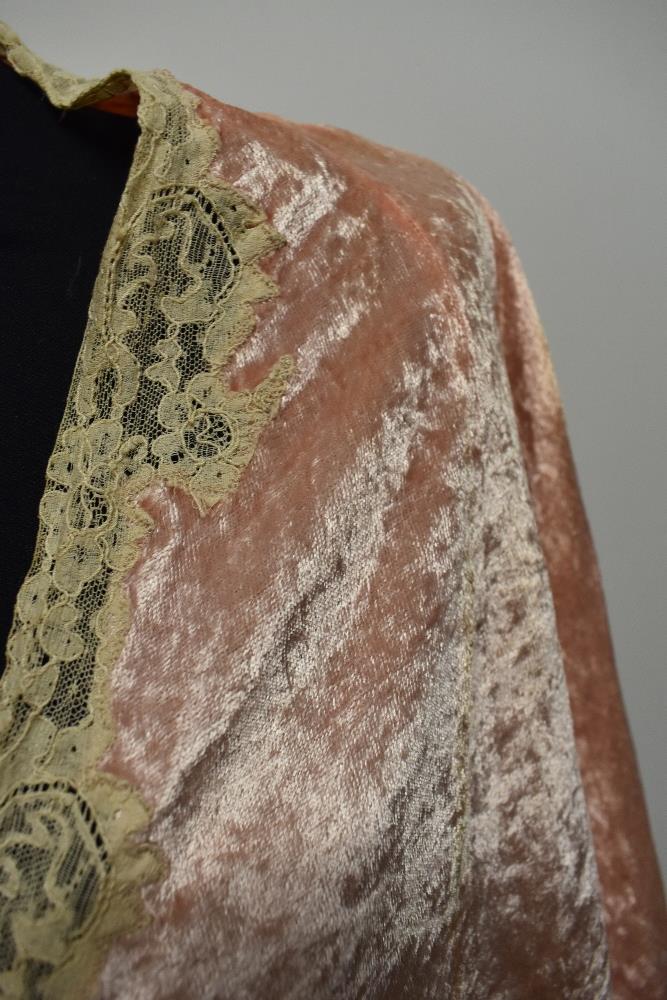 A decadent 1930s Art Deco bed jacket of pale pink velvet, having extensive lace edging, pointed - Image 6 of 7