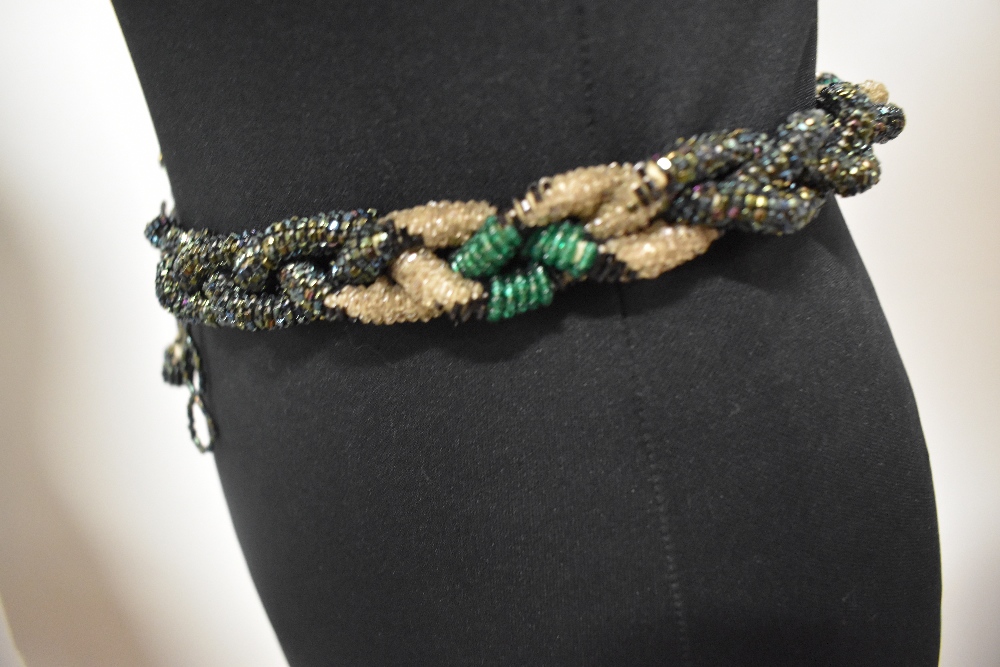 A beaded 1930s Art Deco plaited belt in clear, green and iridescent coloured beads. - Image 4 of 10