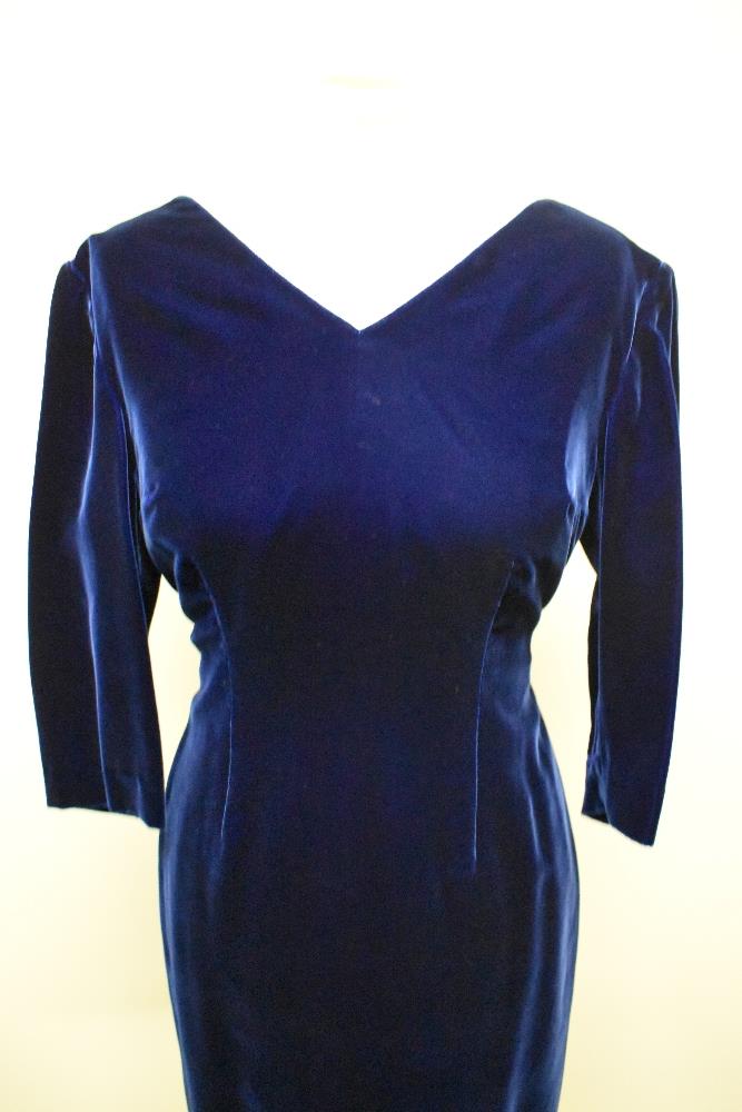 A 1960s midnight blue velvet wiggle dress, medium size. - Image 2 of 4