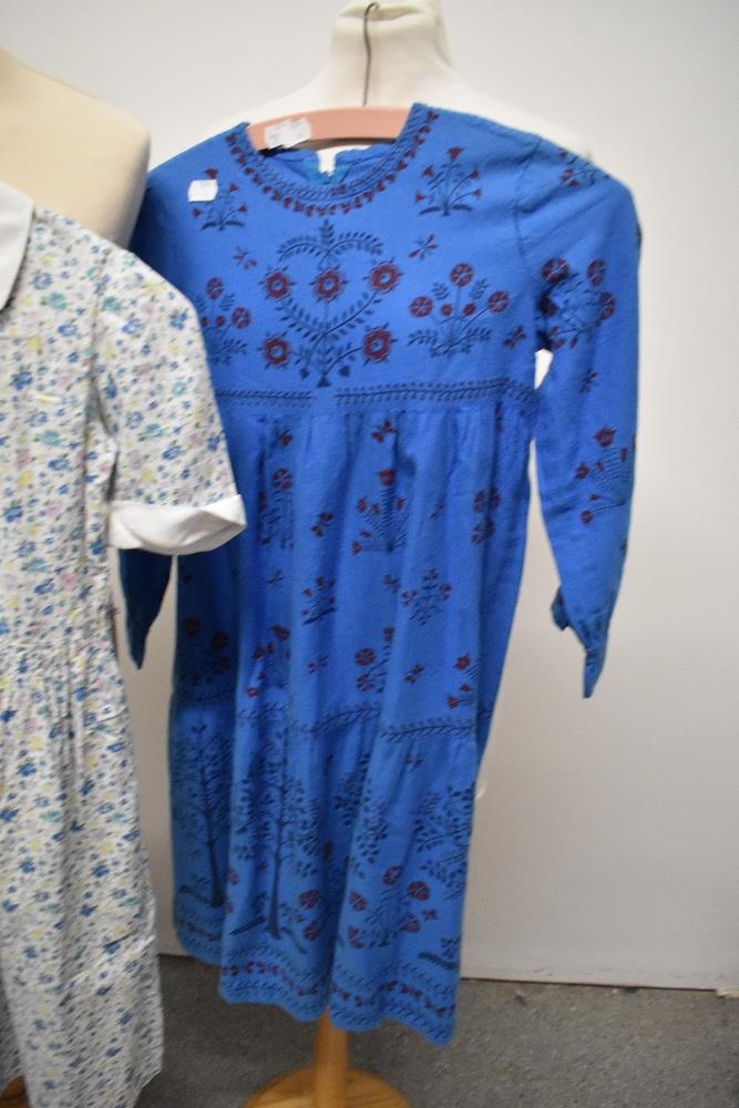 A mixed lot of childrens and babies clothing, including 1950s child's dress, 1970s blue dress and an - Image 6 of 7