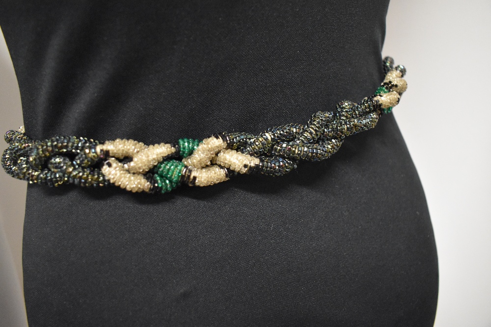 A beaded 1930s Art Deco plaited belt in clear, green and iridescent coloured beads. - Image 5 of 10