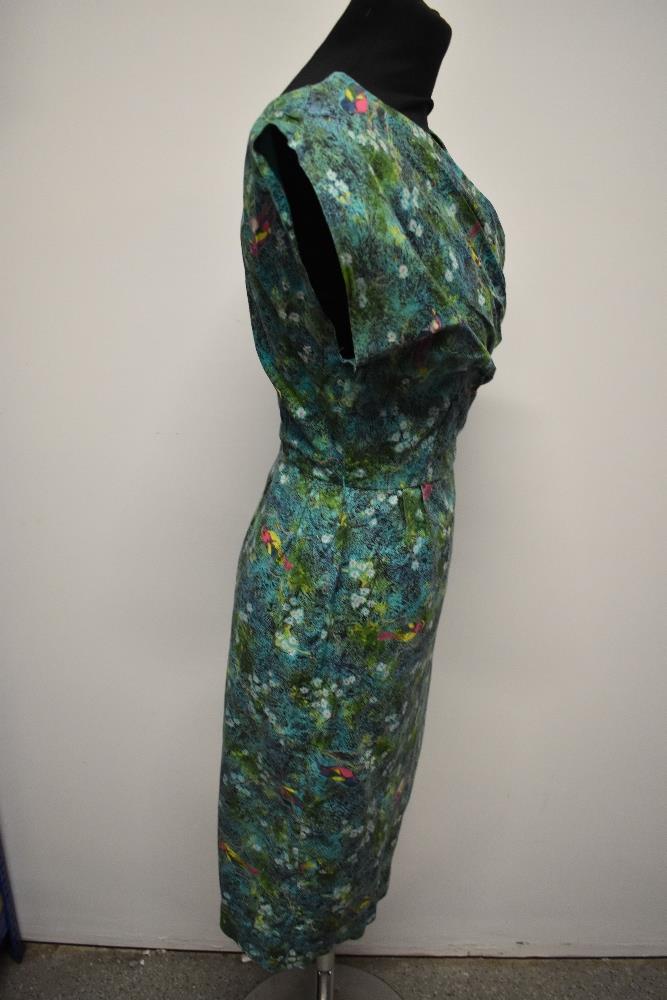 A 1950s novelty exotic bird print cotton two piece dress suit by Wetherall, having wiggle dress with - Image 7 of 9