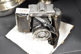A vintage Balda Compur camera 1:2.9 f-5cm.