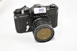 A Pentax SP Spotmatic camera No2948300 with Super-Takumar 1:3,5 28mm lens