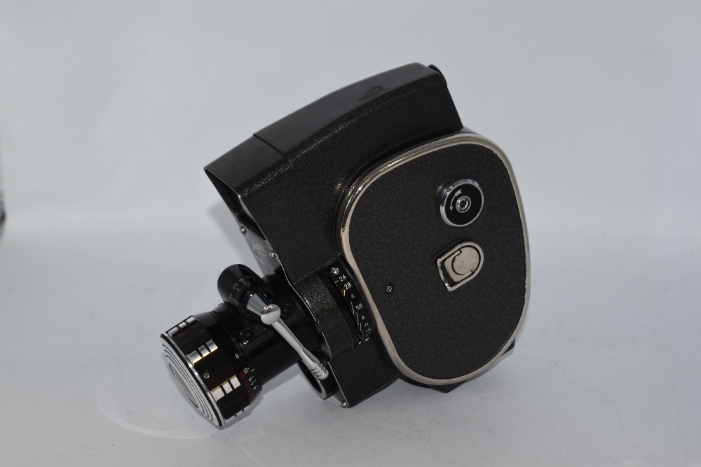 A Quartz Zoom Cine Camera with various filters in soft bag and Original box - Image 3 of 4