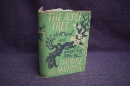 Literature. First Edition. Du Maurier, Daphne - The Apple Tree. London: Victor Gollancz Ltd. 1952.