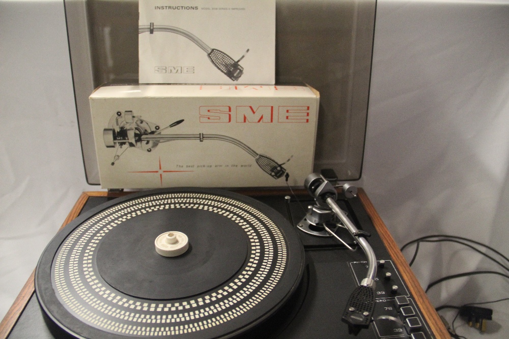 A vintage and high end British turntable from Fons - with an SME arm and dust cover - been - Image 6 of 6