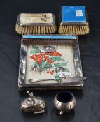 A selection of silver and white metal items, to include a late 19th/early 20th century Chinese