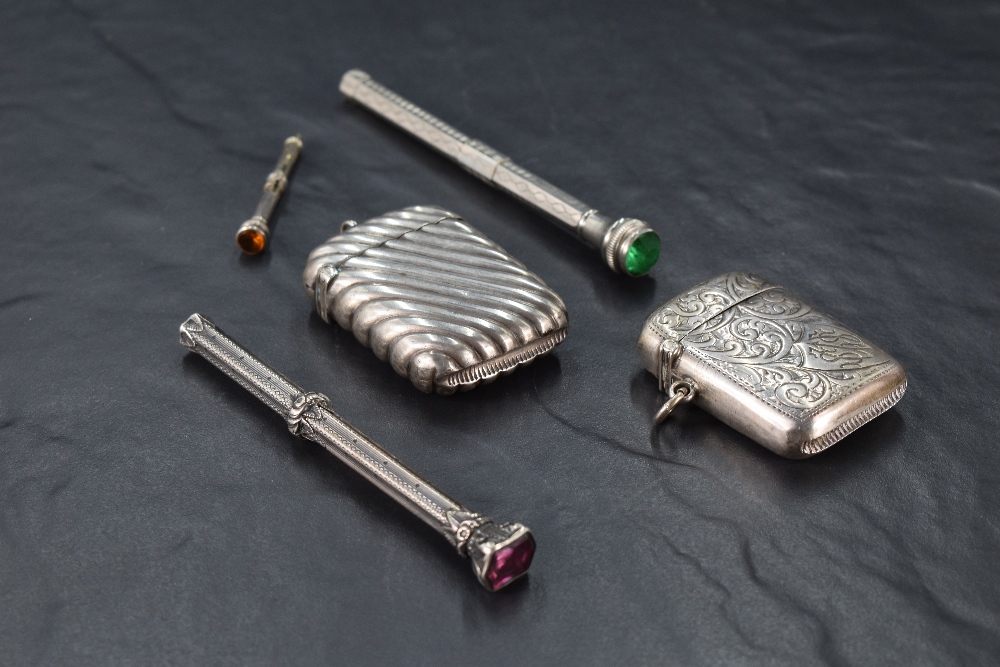 A late Victorian silver vesta case, of hinged rectangular form with angled reeded decoration - Image 2 of 2