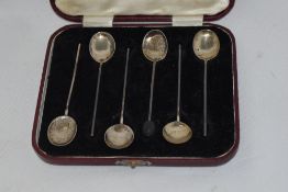 A set of hallmarked silver coffee bean tea spoons, AF.