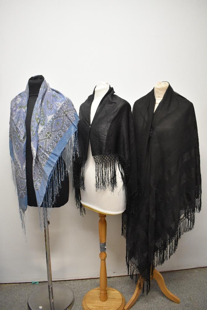 Three shawls, to include early 20th century paisley silk shawl and two late 19th/ early 20th century - Image 5 of 8