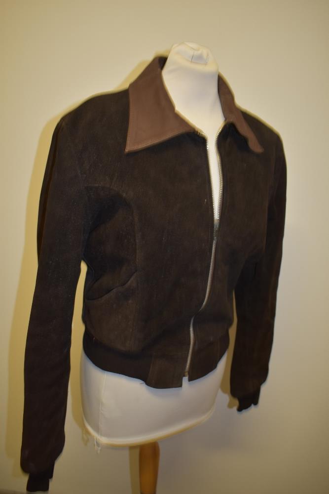 A 1960s/70s unisex suede jacket, having fitted waist and leather collar. - Image 2 of 5