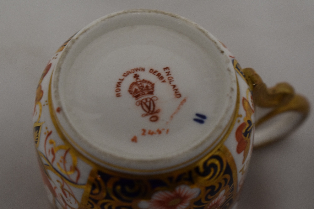 A late 19th Century Royal Crown Derby Imari patterened teacup and saucer - Image 2 of 2