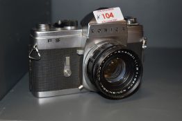A Konica FS camera No3594330 with Hexanon 1:1,8 52mm lens No4313144