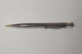 A hallmarked silver Yard O led propelling pencil. Good condition requires lead