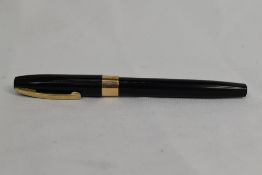 A Sheaffer Imperial cartridge/converter fountain pen in black having broad band to cap and white