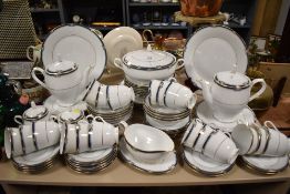 An extensive Noritake Impression patterned dinner set, comprising a lidded tureen, a tea and