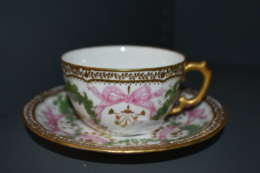 A mixed lot of 19th and 20th century cups and saucers, including Coalport cabinet cup and saucer - Image 6 of 15