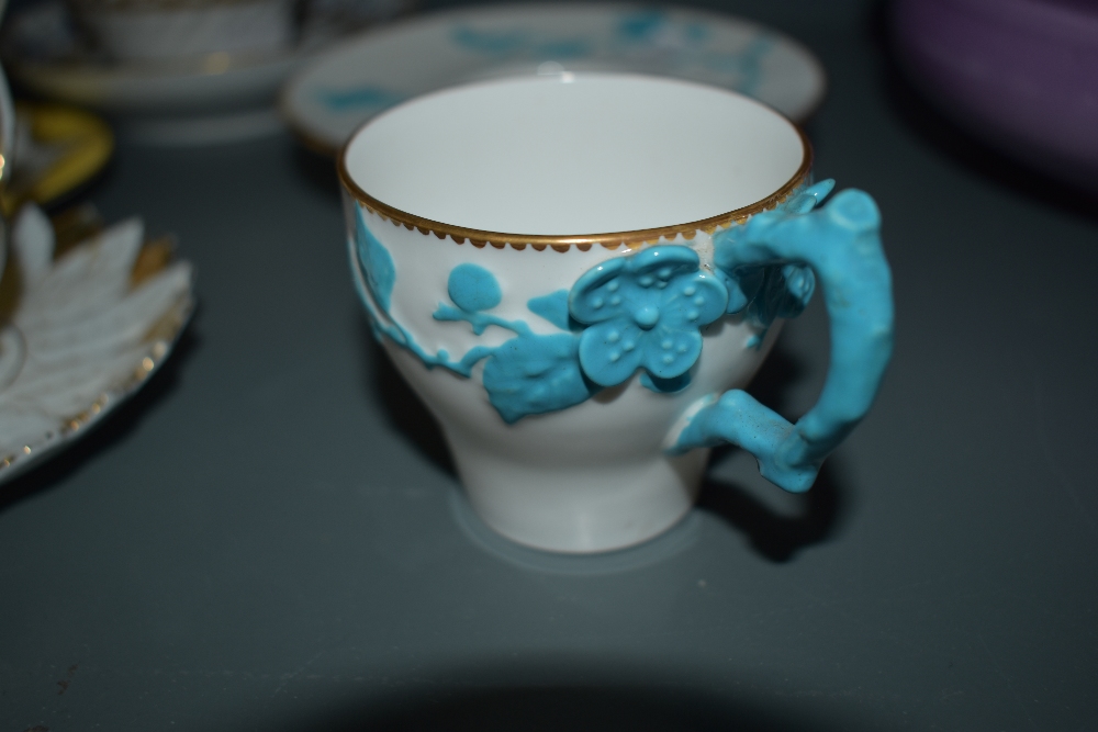 A mixed lot of 19th and 20th century cups and saucers, including Coalport cabinet cup and saucer - Image 12 of 15