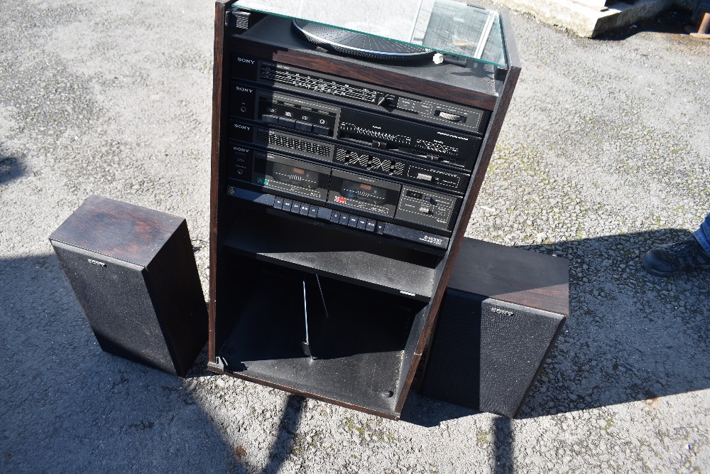 A Sony Z2000 hifi with turntable and speakers