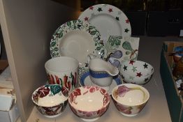 Two Emma Bridgwater plates, four bowls, a tile, a planter ad a gravy boat and saucer.
