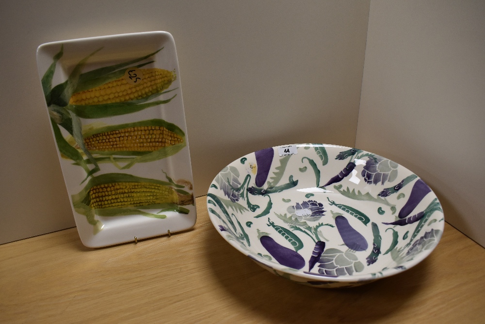 An Emma Bridgewater figs patterned fruit bowl, 34cm diameter, and a Vegetable Garden range Sweetcorn