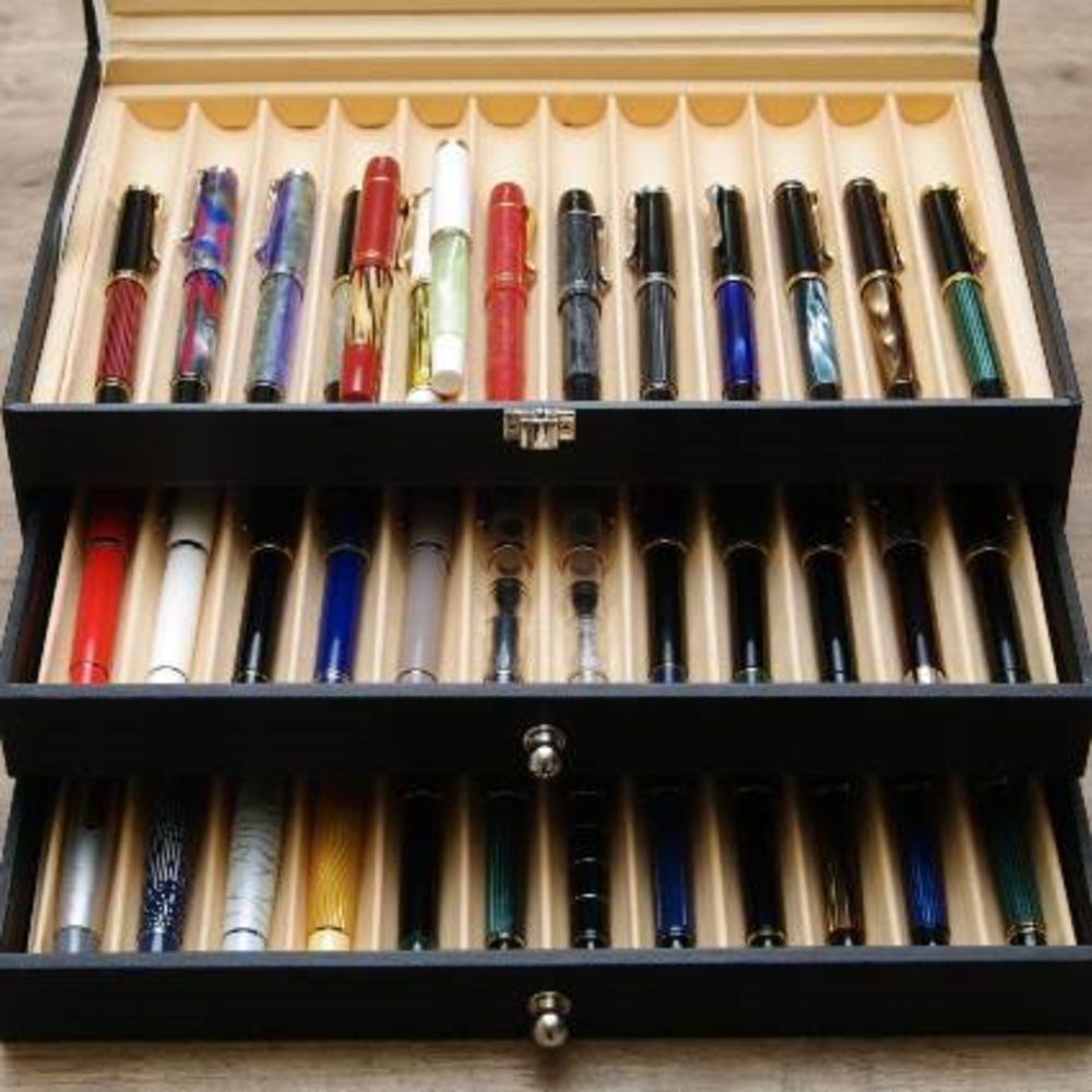 Collectable Fountain Pens & Writing Equipment 4