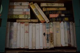 Literature. A carton. Mainly Zane Grey Western novels in dust jackets. (34)