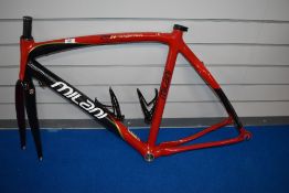 A Milani 228 full carbon bike frame with Tommasini carbon forks, excellent condition.