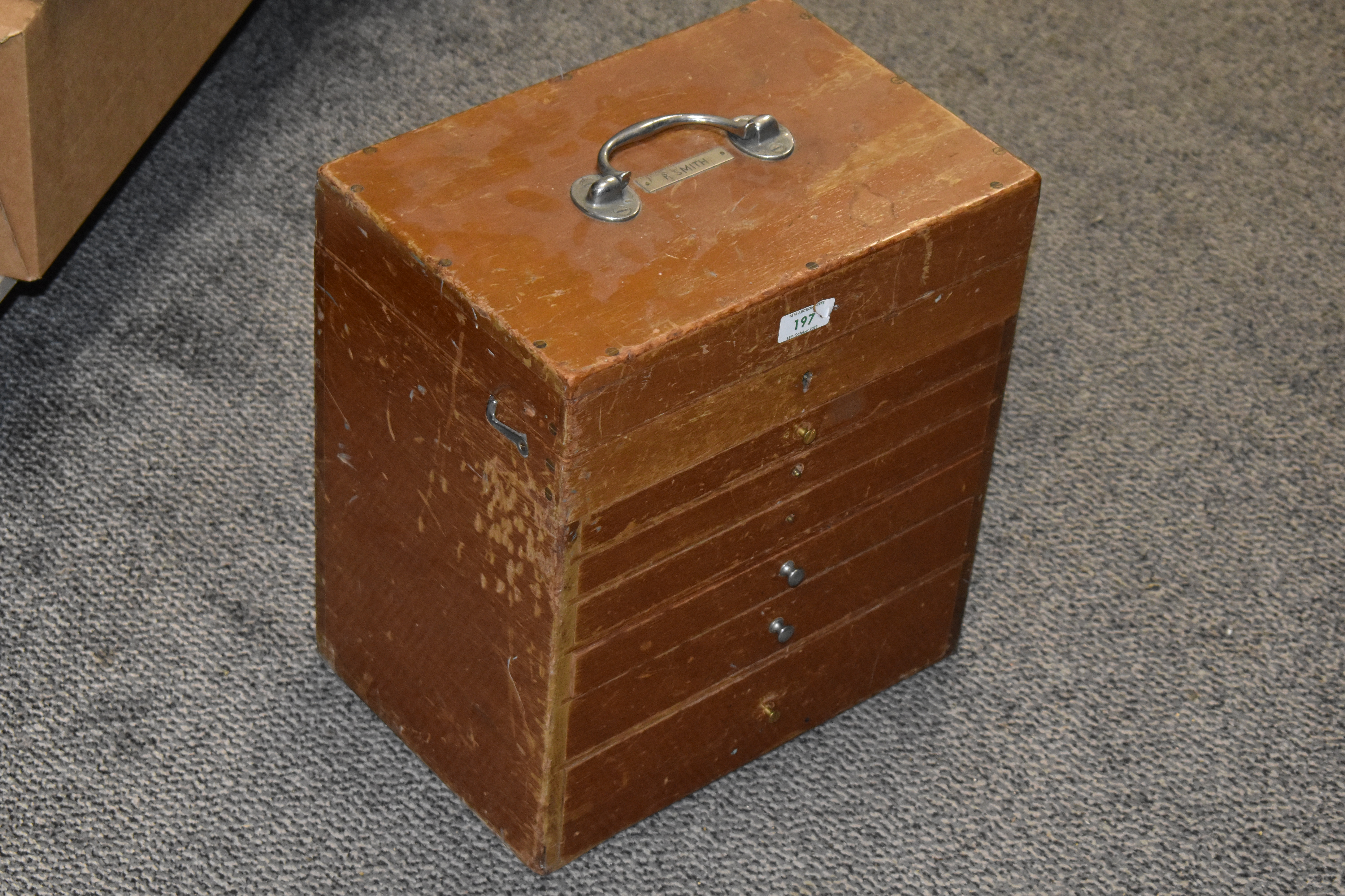 A 20th Century mahogany dentist's cabinet, with lift up top, and six drawers beneath, measuring 38cm - Image 5 of 5