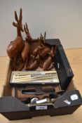 A vintage gentlemans leather toilet case, four bone handled knives, a cased set of butter knives,