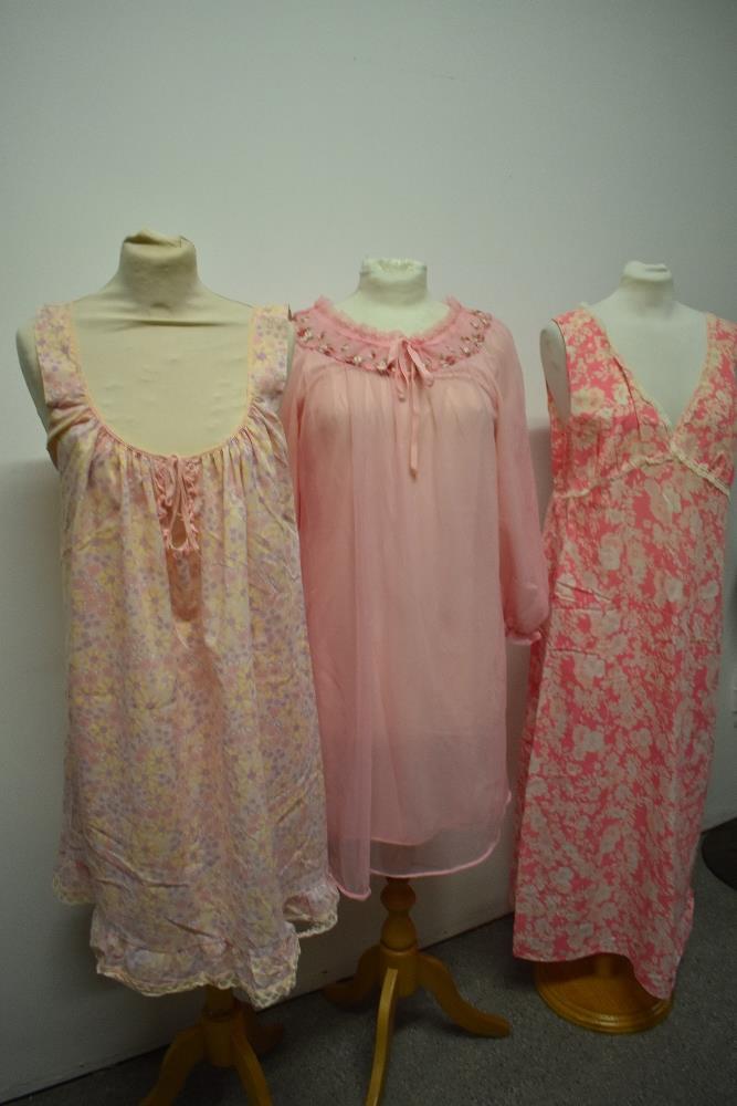 A selection of vintage nightwear, including double layered nylon nightdress. - Image 2 of 4