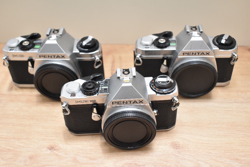 Eleven Pentax Camera bodies, a ME, two MG, three MG Super and five MEF - Image 3 of 5