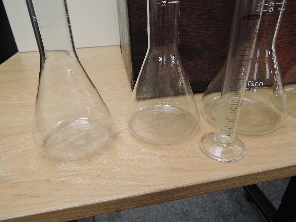 Six large glass Measures and one small glass Measure, 5ml-1 litre, decanter style in wooden travel - Image 2 of 5