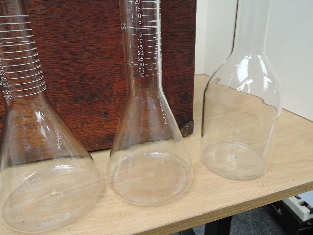 Six large glass Measures and one small glass Measure, 5ml-1 litre, decanter style in wooden travel - Image 3 of 5