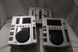 A pair of Pioneer CDJ's with a Behringer mixer - PRO DX 100