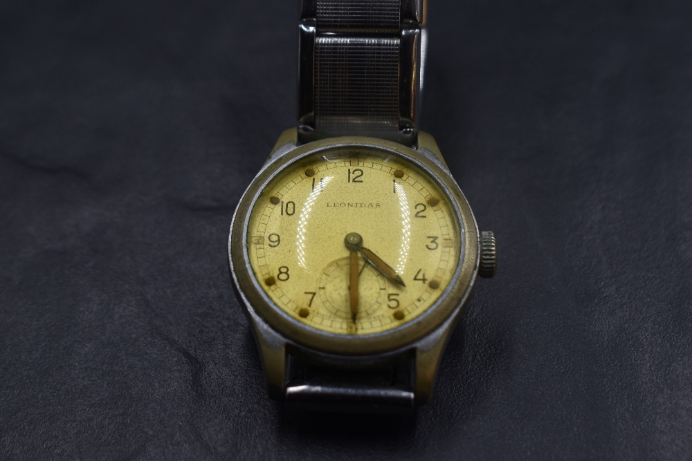 A gold plated hunter pocket watch by Waltham, vintage wrist watch by Leonidas, another similar by - Image 5 of 6