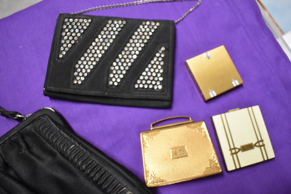 Two vintage evening bags and a trio of compacts, one monogrammed 'AB'. - Image 2 of 6