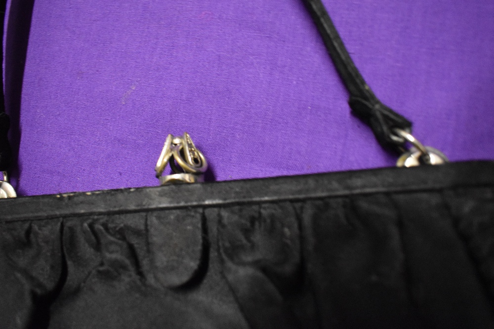 Two vintage evening bags and a trio of compacts, one monogrammed 'AB'. - Image 5 of 6