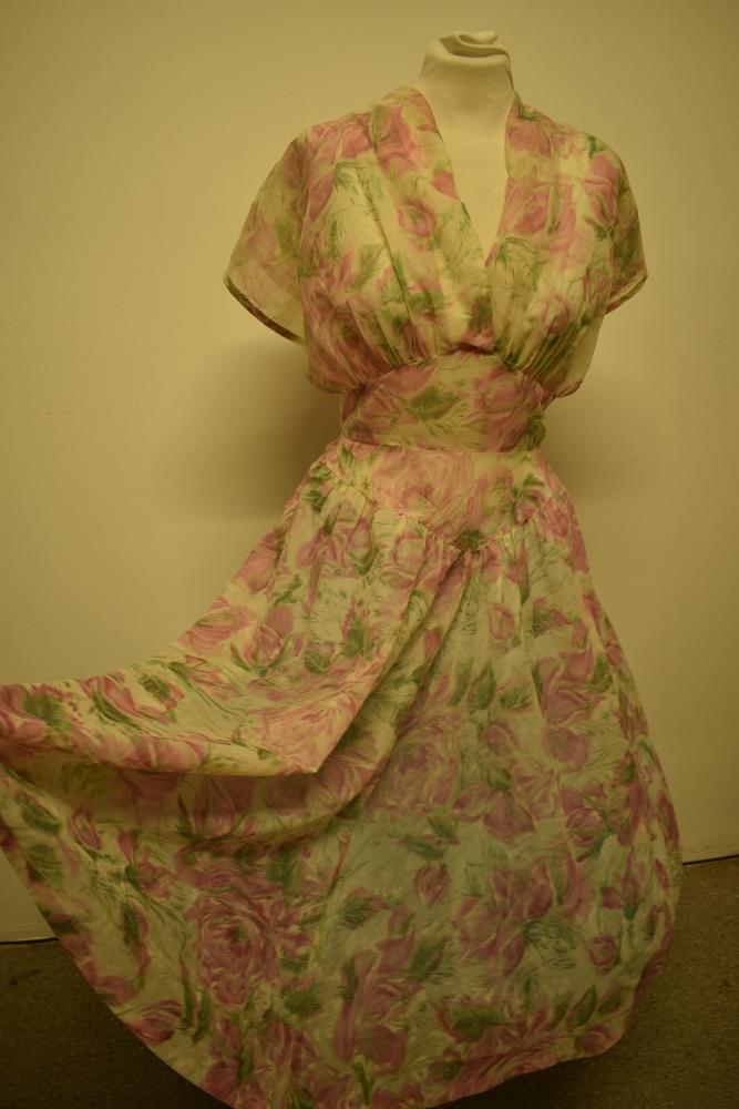 A late 1940s/early 1950s semi sheer day dress, having floral pattern, larger size. - Image 3 of 6