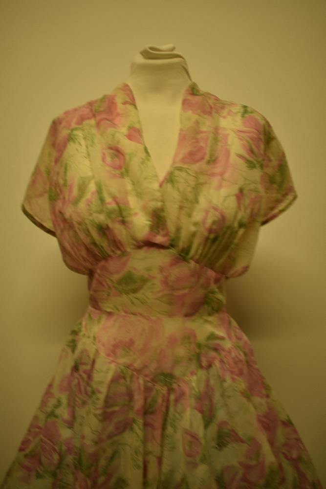 A late 1940s/early 1950s semi sheer day dress, having floral pattern, larger size. - Image 2 of 6