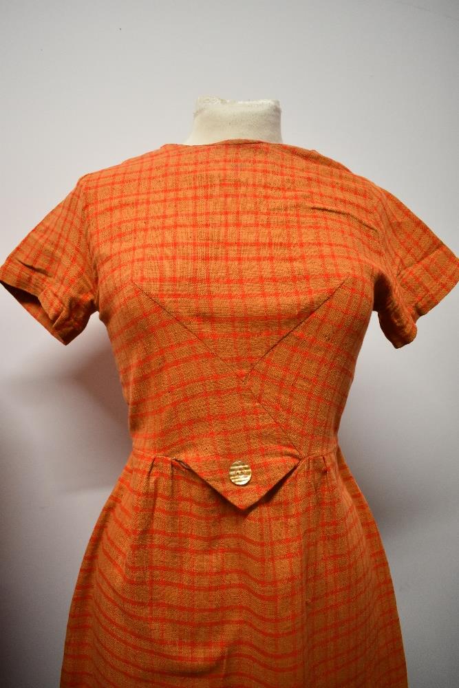 A vintage late 1950s/ early 60s plaid 'Dri-Don Dan Rivers fabric' day dress and two 1960s dresses. - Image 5 of 7