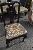 A Georgian mahogany vase back dining chair