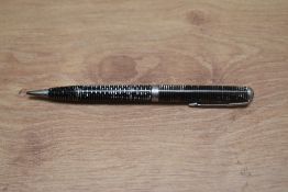 A Parker Vacumatic propelling pencil in grey pearl