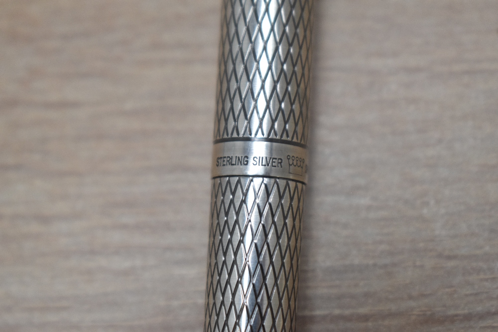 A Sheaffer Imperial Sovereign fountain pen in sterling silver with diamond design with Sheaffer - Image 4 of 5