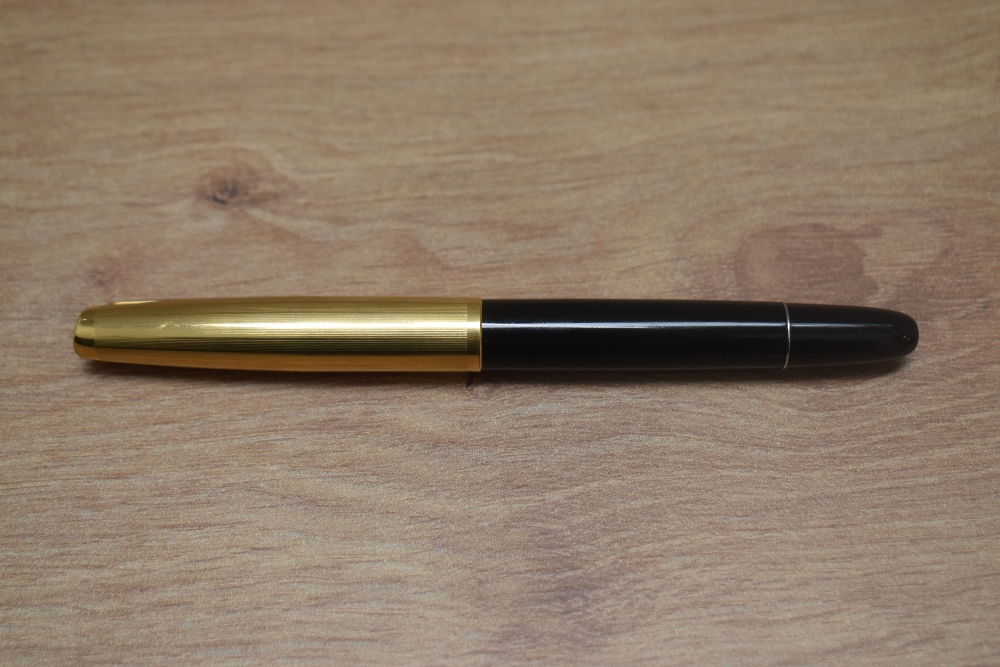 AnAurora 88P piston fill fountain pen in black with gold cap - Image 4 of 4