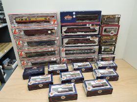 A collection of 00 Rolling Stock comprising, 7 Lima Carriages, 3 Bachmann Carriages, 9 Bachmann